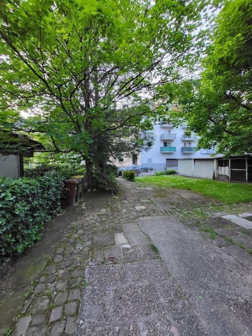 75 M2 Innenstadt